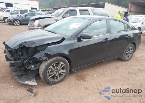 2022 Kia Forte Lxs z USA, uszkodzony, nr VIN 3KPF24AD2NE475418